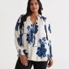 LINEAR FLORAL BLOUSE
